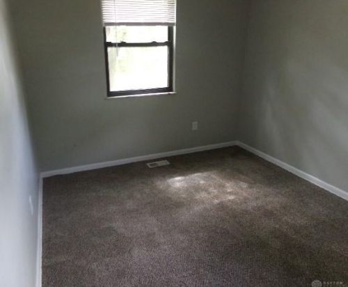 1034 Heathwood Dr, Englewood OH  45322-2429 exterior