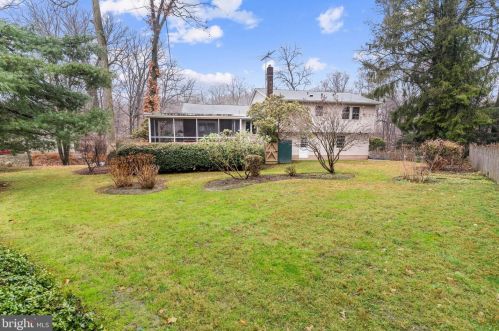 10 Cliffe Dr, Wilmington DE  19809-1602 exterior