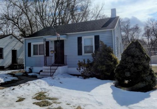 6515 4th Ave, Gary, IN 46403-2426