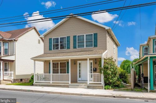 134 King St, Littlestown, PA 17340-1614