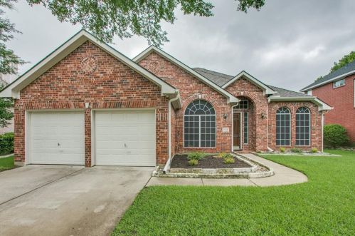 2614 Brighton Dr, Lewisville TX  75028-1463 exterior