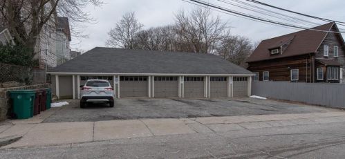 417 Park Ave, Woonsocket, RI 02895-5341
