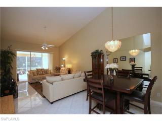 5556 Greenwood Cir, Naples, FL 34112-7114