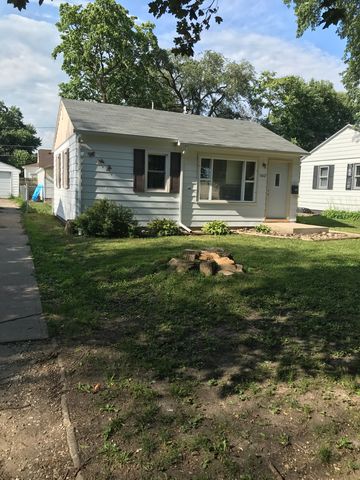 1847 Locke Ave, Waterloo IA  50702-2614 exterior