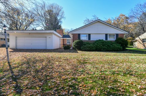 3567 Pelican Ln, Milwaukee, WI 53209-1536