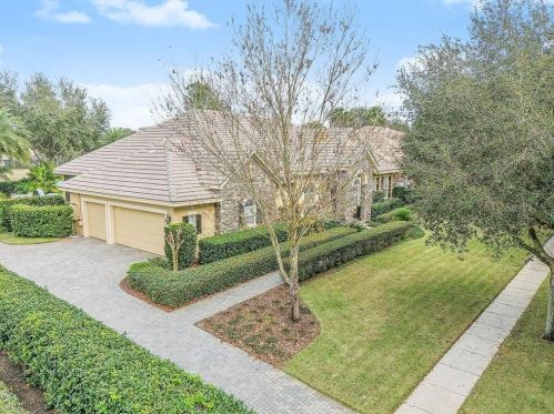 25601 Hawks Run Ln, Mount Plymouth, FL 32776-7746