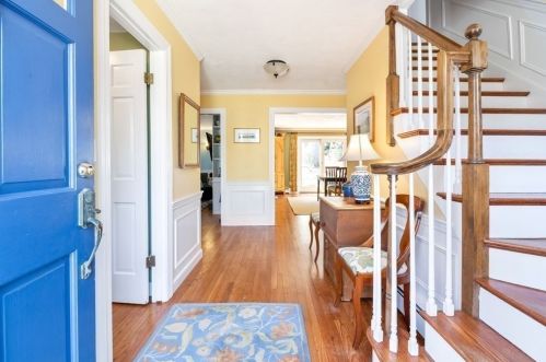 28 Wildwood Dr, Sherborn, MA 01770-1101