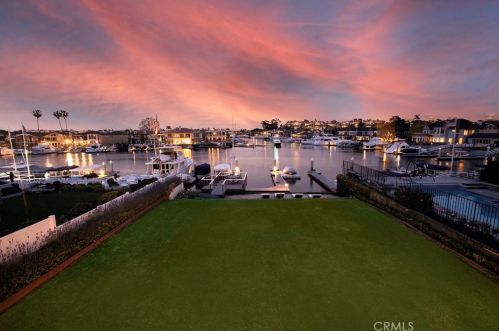 11 Harbor Island Rd, Newport Beach CA  92660 exterior