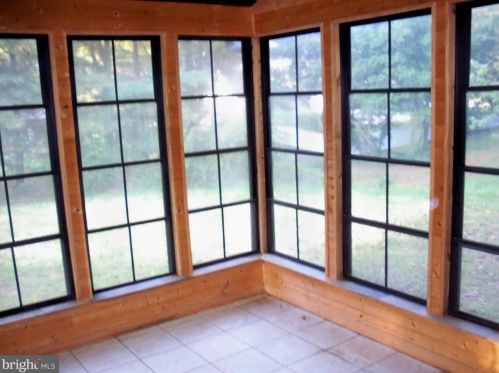 18 Crossley Dr, Dover DE 19901-5801 exterior