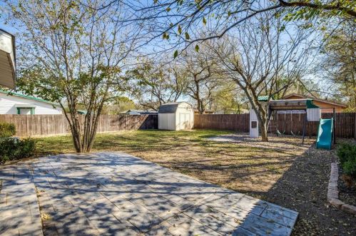 1003 Poindexter Ave, Cleburne TX 76033-4358 exterior