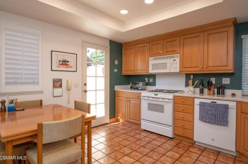 3683 Via Pacifica Walk, Oxnard CA  93035-2224 exterior