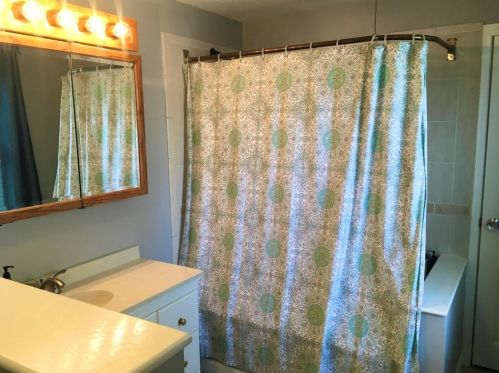 17 Pne Ave, Coventry RI 02816-5929 exterior