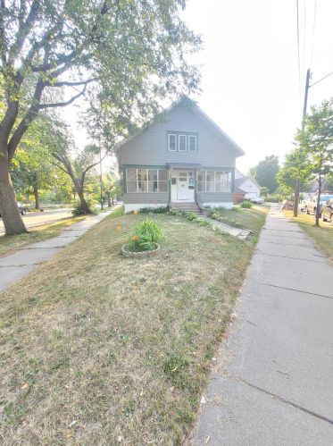 2401 Ferrant Pl, Minneapolis, MN 55411-1738