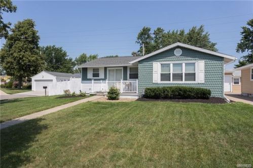117 Winkler Dr, Tonawanda, NY 14150-6135