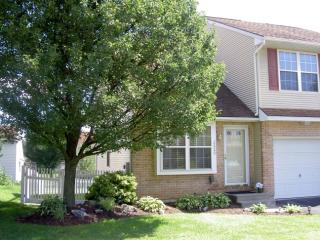 2660 Anthony Ct, Easton, PA 18045-5287