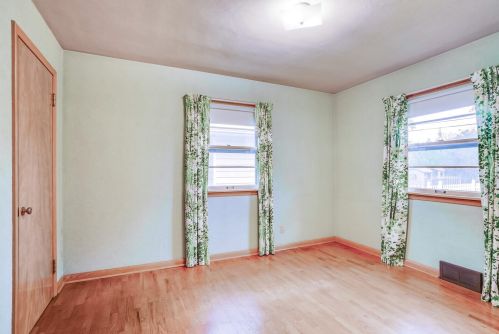 2126 Sunrise Dr, La Crosse WI  54601-6830 exterior