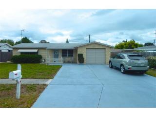 1250 Landau St, Tarpon Springs, FL 34690-5947