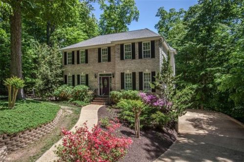 112 Saxon Rd, Williamsburg, VA