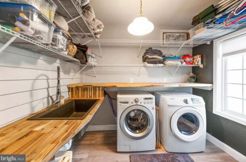 10719 Kettle Run Rd, Nokesville VA  20181-1715 exterior