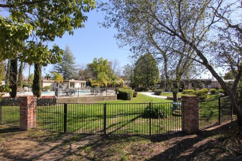 6900 Almond Ave, Citrus Heights CA  95662-3348 exterior