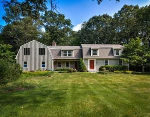 4 Hollis St, Sherborn, MA 01770-1274