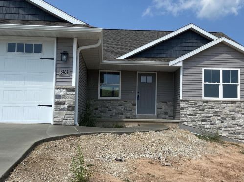 3164 Howard View Ln, Green Bay, WI 54313-4227