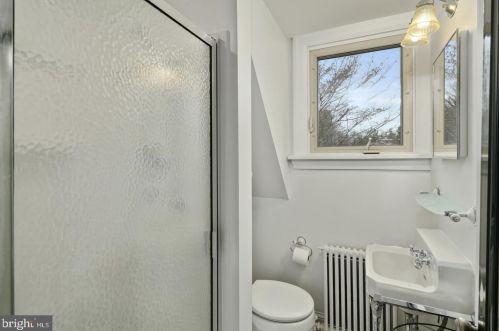 8322 Cedar Rd, Melrose Park PA  19027-2141 exterior