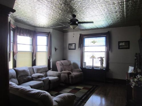 160 Catherine St, Somerset, PA 15501-1405