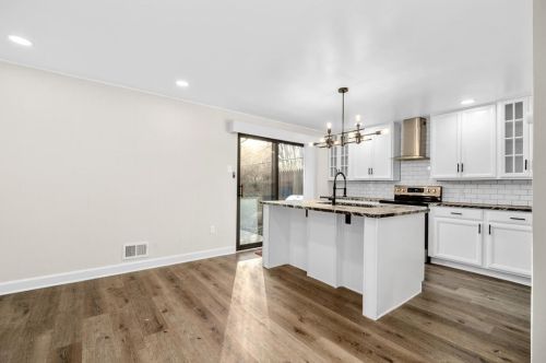 107 Forest Edge Dr, Sewickley PA  15143-8928 exterior