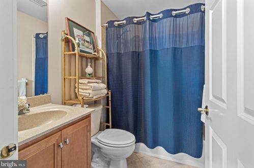 175 Edwards Dr, Southampton PA 18966-1174 exterior