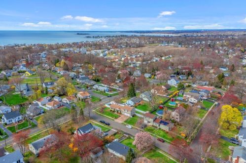 175 Easy St, Milford, CT 06460-6839