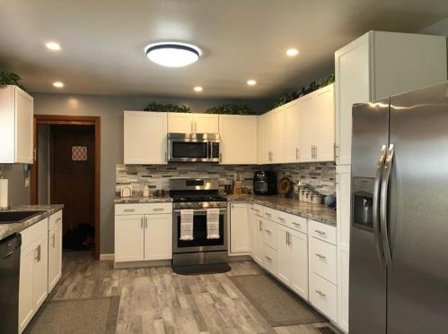 3832 Washington St, New Castle, PA 16101-9168