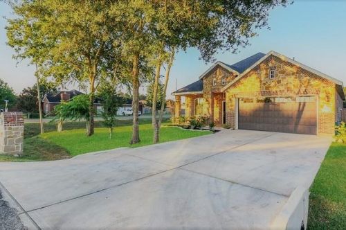 9134 Kostelnik St, Needville, TX 77461-7919