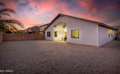 1637 Vineyard Plains Dr, Queen Creek AZ  exterior