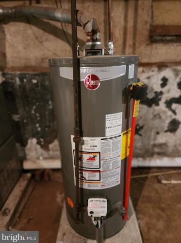 1351 Princess Ave, Camden NJ  08103-2910 exterior