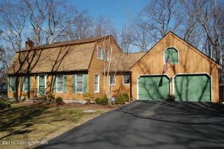 591 Prices Dr, Cresco, PA 18326-7010