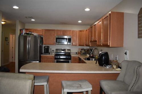 308 Pinebrook Dr, Hyde Park, NY 12538-1855