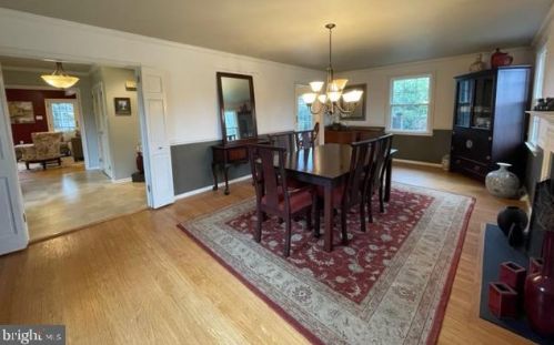 1107 Chestnut Ln, Flourtown, PA 19031-2032