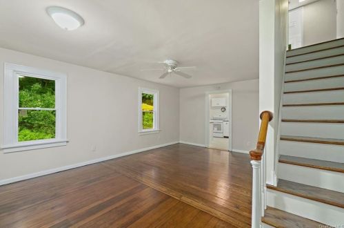 1025 Peekskill Hollow Rd, Tompkins Corners NY  10579-1715 exterior