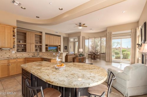 15641 Cactus Dr, Scottsdale AZ 85268-3166 exterior