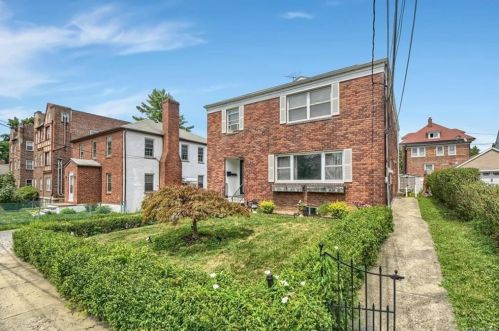 26 Merritt Ave, White Plains, NY 10607-1038