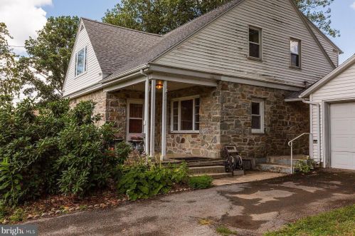 2037 Stone Mill Rd, Lancaster PA  17603-6053 exterior