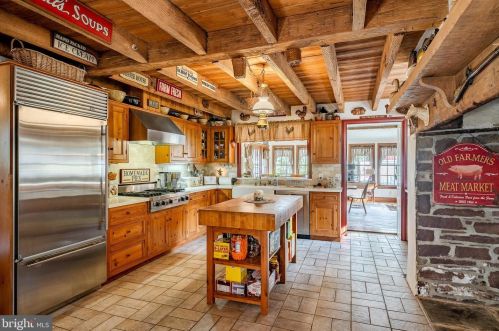 2564 Skippack Pike, Lansdale PA exterior