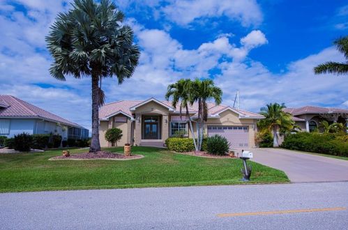 4801 Almar Dr, Punta Gorda, FL 33950-8700