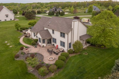4568 Lime Ridge Rd, West Bend, WI 53095-7887