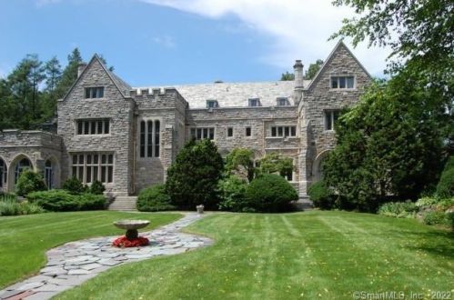 705 Weed St, New Canaan CT  06840-4000 exterior