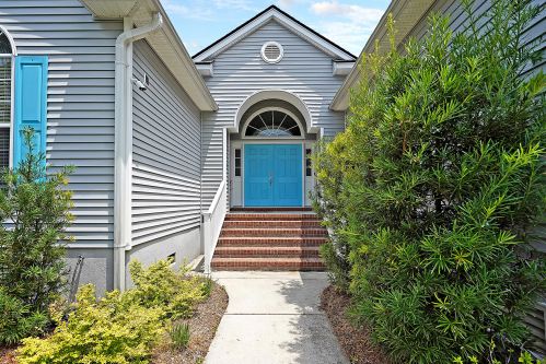 1869 Palmetto Isle Dr, Mount Pleasant SC  29466-8773 exterior