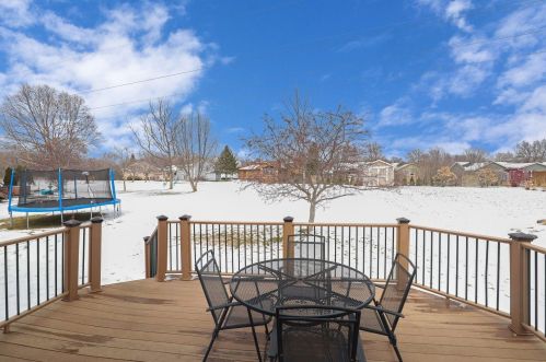 380 Pondview Ln, Chaska MN  55318-2873 exterior
