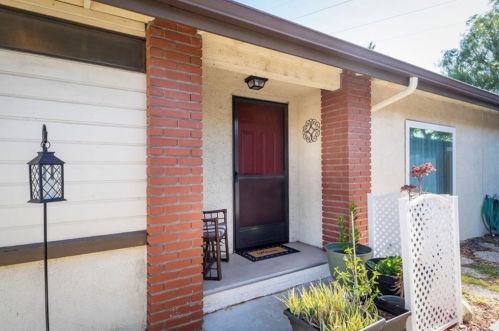 31826 Marcasite Ln, Santa Clarita, CA 91384-3157