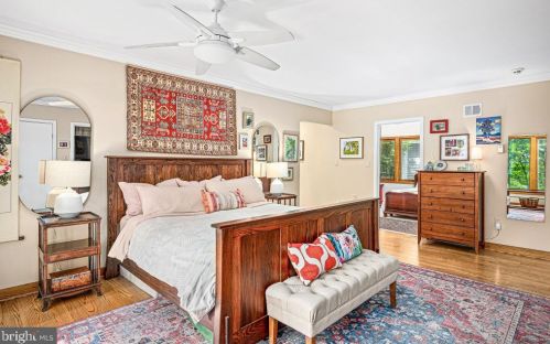 11103 Glade Dr, Herndon VA 20191-4707 exterior